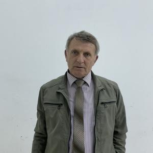 Парни в Армавире: Александр Башкиров, 68 - ищет девушку из Армавира