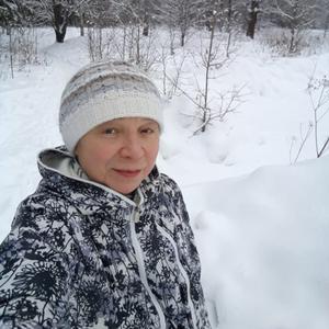 Elena, 68 лет, Москва