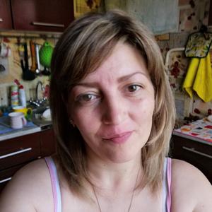 Девушки в Обнинске: Дарья, 40 - ищет парня из Обнинска