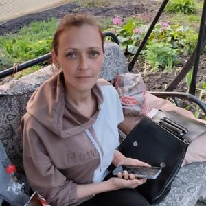 Девушки в Кемерово: Ксюша, 35 - ищет парня из Кемерово