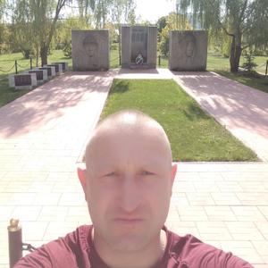 Михаил, 39 лет, Безенчук