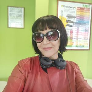 Девушки в Челябинске: Тина Смирнова, 60 - ищет парня из Челябинска