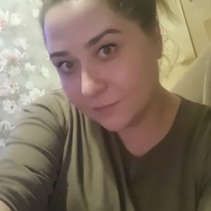 Девушки в Сыктывкаре: Кристина, 34 - ищет парня из Сыктывкара