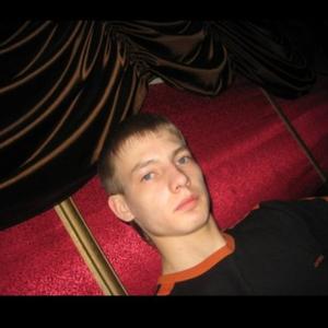 Анатолий, 33 года, Балабаново