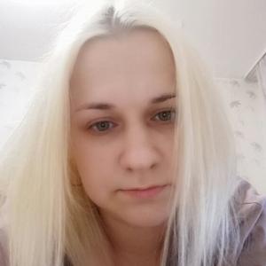 Девушки в Воткинске: Julia, 38 - ищет парня из Воткинска