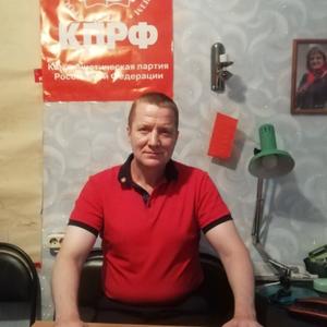 Виталий, 48 лет, Петровск