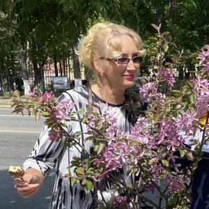Девушки в Петропавловске-Камчатском: Ирина, 64 - ищет парня из Петропавловска-Камчатского