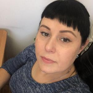 Девушки в Кызыле: Людмила, 49 - ищет парня из Кызыла