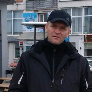 Igor, 48 лет, Чехов