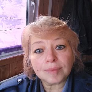 Девушки в Санкт-Петербурге: Елена, 62 - ищет парня из Санкт-Петербурга