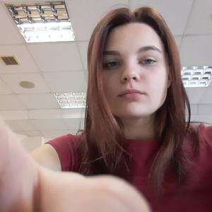 Девушки в Волгограде: Ника, 20 - ищет парня из Волгограда