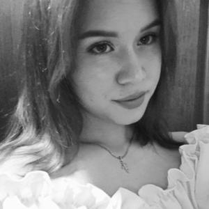 Девушки в Волгограде: Алина, 18 - ищет парня из Волгограда