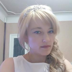 Парни в Ставропольский: Кристина, 41 - ищет девушку из Ставропольский
