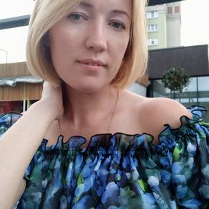Девушки в Калининграде: Марина, 37 - ищет парня из Калининграда