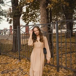 Девушки в Смоленске: Екатеринка, 18 - ищет парня из Смоленска