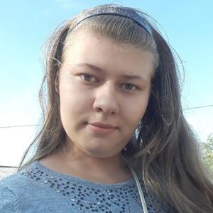 Девушки в Нестерове: Альбина, 22 - ищет парня из Нестерова