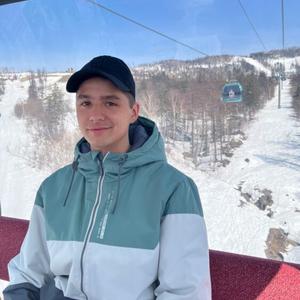 Геннадий, 24 года, Южно-Сахалинск