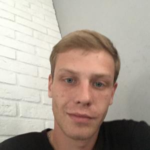 Виктор, 26 лет, Псков