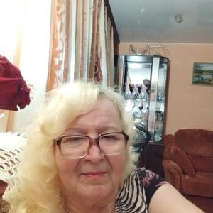 Девушки в Череповце: Любовь Селезнева, 69 - ищет парня из Череповца