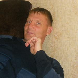 Олег, 56 лет, Лесной
