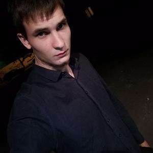Максим, 27 лет, Саратов