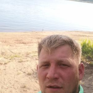 Парни в Омске: Антон, 34 - ищет девушку из Омска