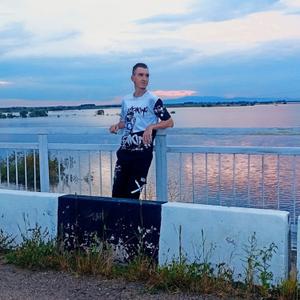 Парни в Биробиджане: Вячеслав, 20 - ищет девушку из Биробиджана