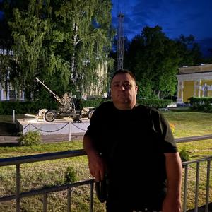 Парни в Гатчине: Сергей, 43 - ищет девушку из Гатчины