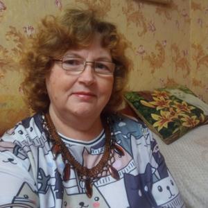 Девушки в Петергофе: Наталья, 64 - ищет парня из Петергофа