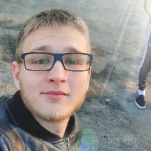 Парни в Волчанец: Виталя, 23 - ищет девушку из Волчанец