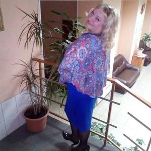 Девушки в Череповце: Елена, 44 - ищет парня из Череповца