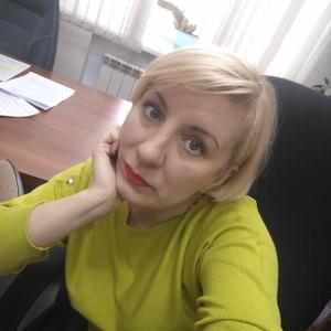 Девушки в Томске: Олеся, 43 - ищет парня из Томска