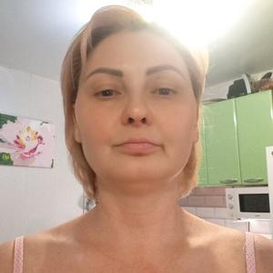 Девушки в Ижевске: Инна, 44 - ищет парня из Ижевска
