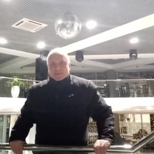 Парни в Твери: Юрий, 58 - ищет девушку из Твери
