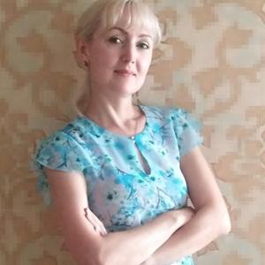 Девушки в Ангарске: Светлана, 45 - ищет парня из Ангарска