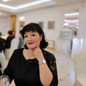 Девушки в Улан-Удэ: Евгения, 41 - ищет парня из Улан-Удэ