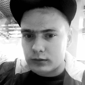 Руслан, 22 года, Киров