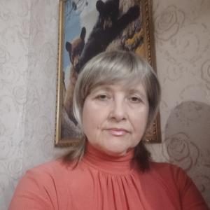 Девушки в Томске: Любовь, 64 - ищет парня из Томска