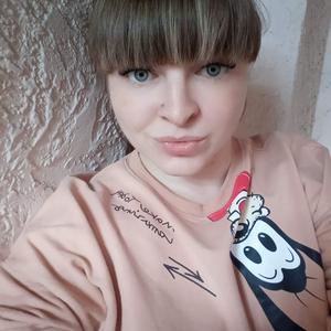 Девушки в Прокопьевске: Оксана, 29 - ищет парня из Прокопьевска