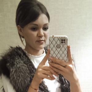 Девушки в Калининграде: Анастасия, 29 - ищет парня из Калининграда
