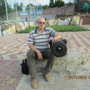 Парни в Южноуральске: Игорь Сыраев, 66 - ищет девушку из Южноуральска