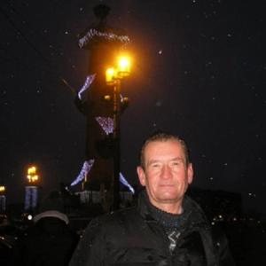 Парни в Ижевске: Андрей, 60 - ищет девушку из Ижевска