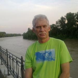 Парни в Невинномысске: Александр, 67 - ищет девушку из Невинномысска
