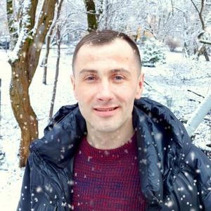 Парни в Калининграде: Юрий, 39 - ищет девушку из Калининграда