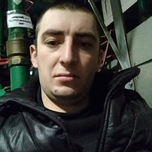 Виталя, 31 год, Тюмень