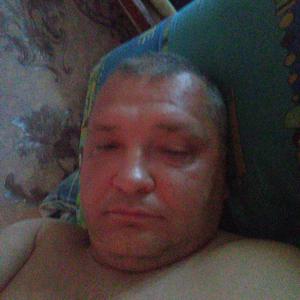 Олег, 48 лет, Волжский