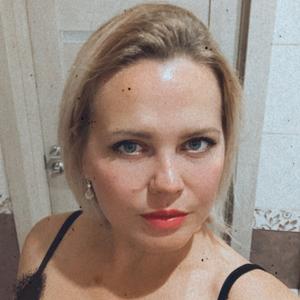 Девушки в Оренбурге: Елена, 38 - ищет парня из Оренбурга
