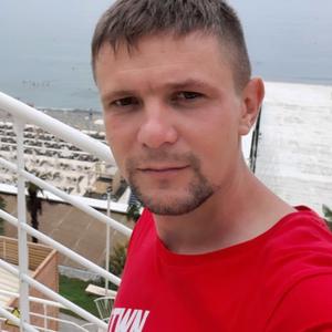 Александр, 33 года, Казань