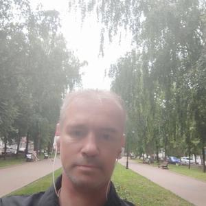 Владимир, 44 года, Октябрьский
