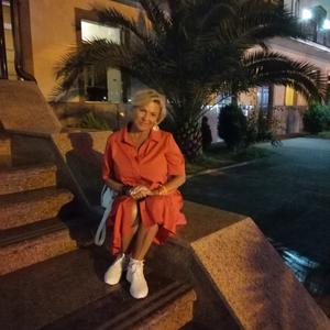 Девушки в Мурманске: Ольга, 66 - ищет парня из Мурманска